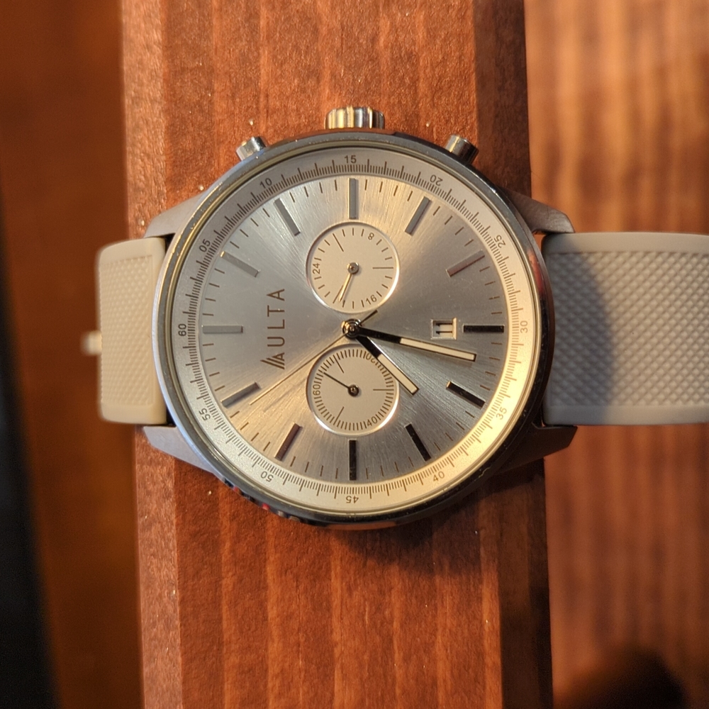 Aulta surf watch